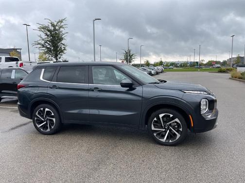 2024 Mitsubishi Outlander SE Black Edition
