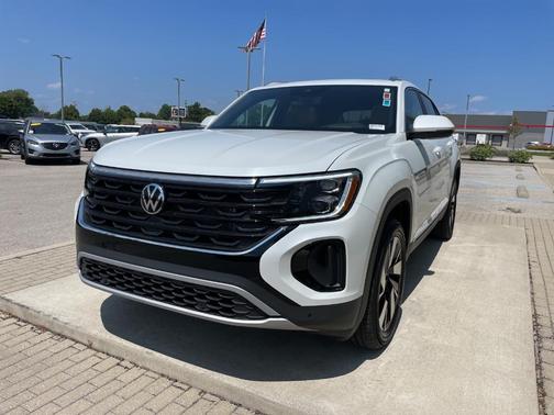 2025 Volkswagen Atlas Cross Sport 2.0T SEL