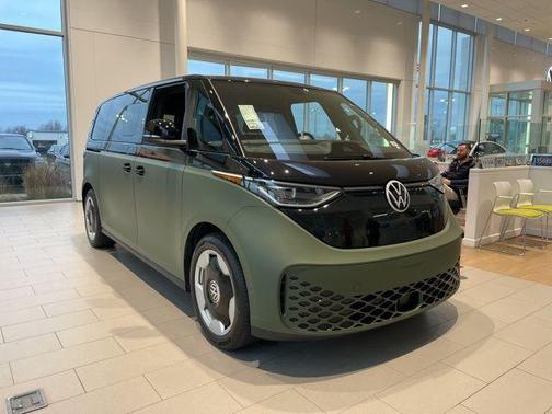 Deep Black Pearl Effect 2025 Volkswagen ID. Buzz Pro S