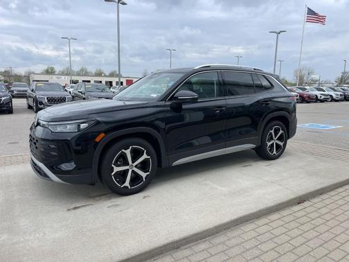 Deep Black Pearl Effect 2026 Volkswagen Tiguan 2.0T SE