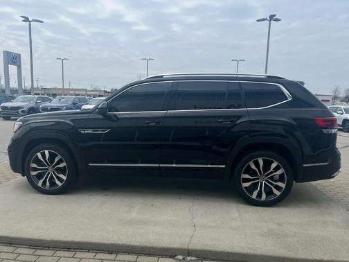 2023 Volkswagen Atlas 3.6L SEL Premium R-Line