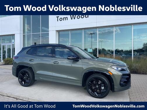 2025 Volkswagen Tiguan 2.0T SE R-Line Black