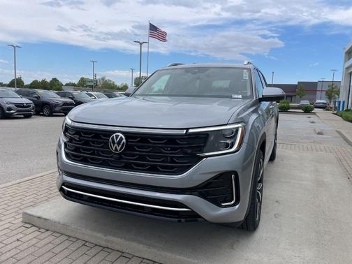 Silver Mist Metallic 2026 Volkswagen Atlas 2.0T SEL Premium R-Line