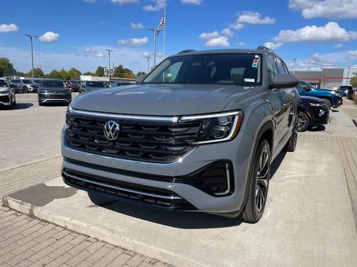 2026 Volkswagen Atlas 2.0T SEL Premium R-Line