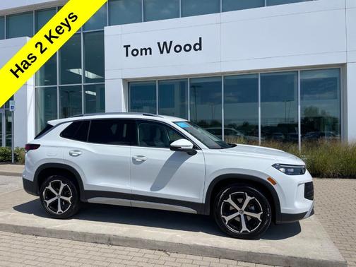 Pure White 2025 Volkswagen Tiguan 2.0T SE