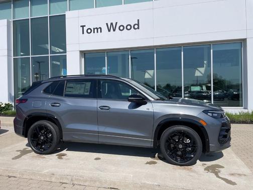 Platinum Gray Metallic 2026 Volkswagen Tiguan 2.0T SE R-Line Black
