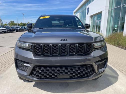 2024 Jeep Grand Cherokee Laredo