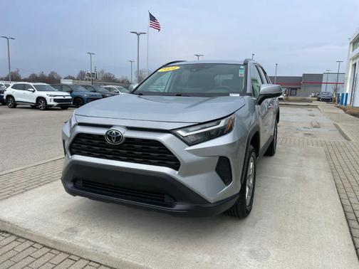 2024 Toyota RAV4 XLE