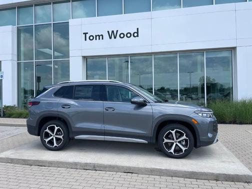 Platinum Gray Metallic 2026 Volkswagen Tiguan 2.0T SE