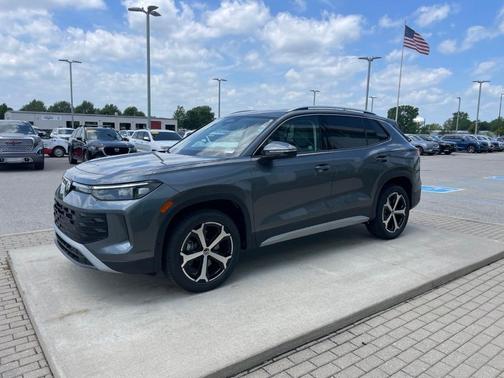 Platinum Gray Metallic 2026 Volkswagen Tiguan 2.0T SE