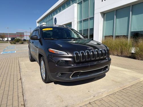 Granite Crystal Clearcoat Metallic 2017 Jeep Cherokee Limited