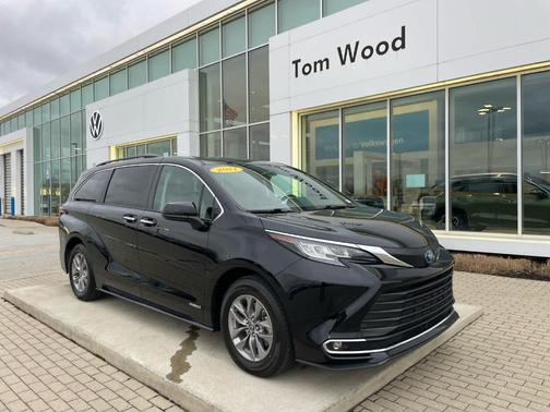 2021 Toyota Sienna XLE