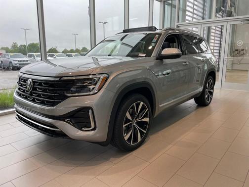 Silver Mist Metallic 2026 Volkswagen Atlas 2.0T SEL Premium R-Line