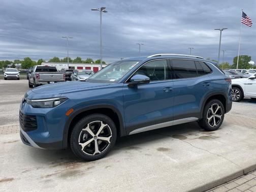 Monterey Blue Pearl 2026 Volkswagen Tiguan 2.0T SE