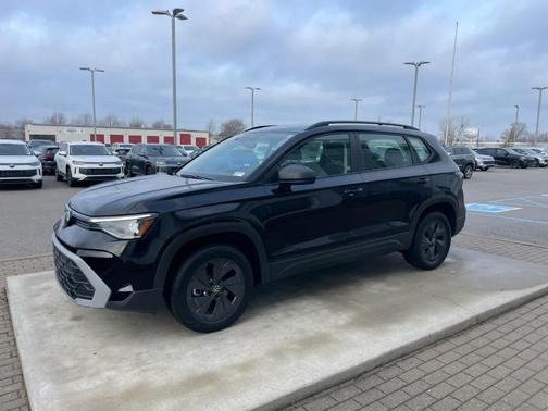 Deep Black Pearl Effect 2026 Volkswagen Taos 1.5T S