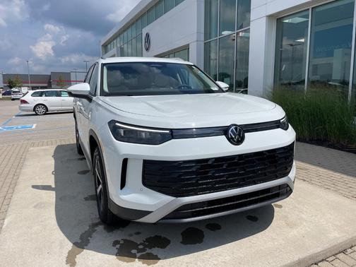 2025 Volkswagen Tiguan 2.0T SE