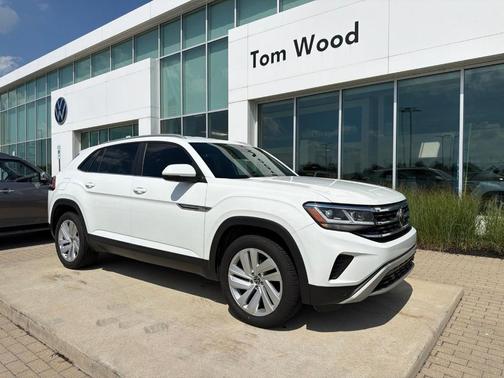 Pure White 2020 Volkswagen Atlas Cross Sport 3.6L V6 SE w/Technology