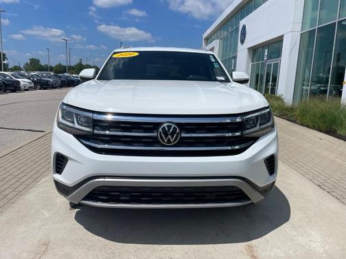Pure White 2020 Volkswagen Atlas Cross Sport 3.6L V6 SE w/Technology
