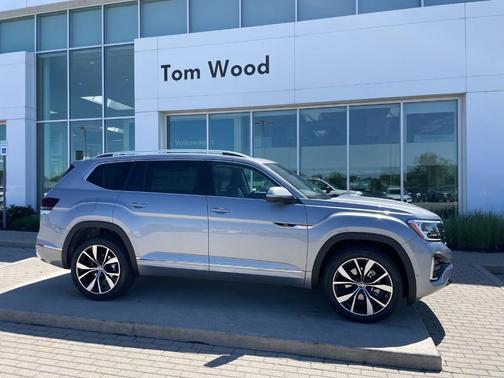 Silver Mist Metallic 2026 Volkswagen Atlas 2.0T SEL Premium R-Line