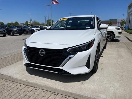 Cloud White 2024 Nissan Sentra SV