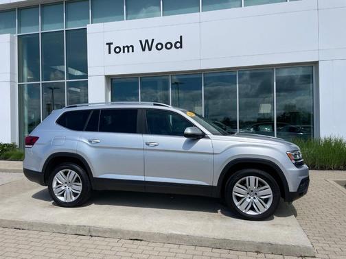 Reflex Silver Metallic 2019 Volkswagen Atlas 3.6L SE w/Technology
