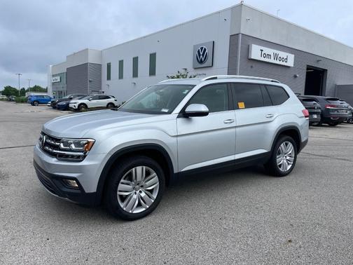 Reflex Silver Metallic 2019 Volkswagen Atlas 3.6L SE w/Technology