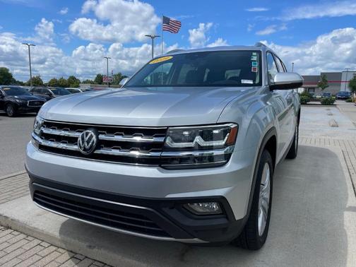 Reflex Silver Metallic 2019 Volkswagen Atlas 3.6L SE w/Technology
