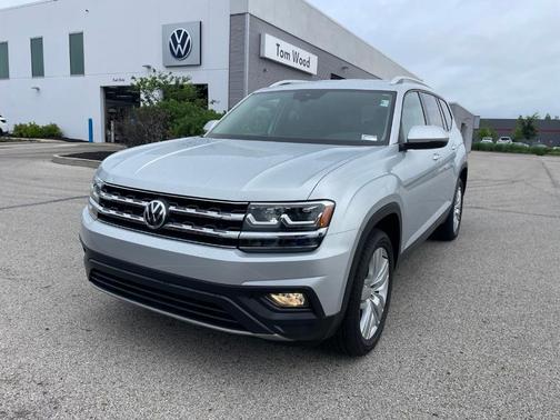 Reflex Silver Metallic 2019 Volkswagen Atlas 3.6L SE w/Technology
