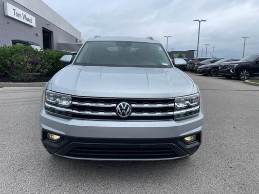 Reflex Silver Metallic 2019 Volkswagen Atlas 3.6L SE w/Technology