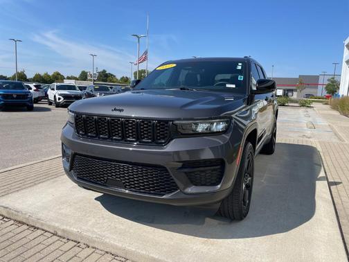 2023 Jeep Grand Cherokee Altitude