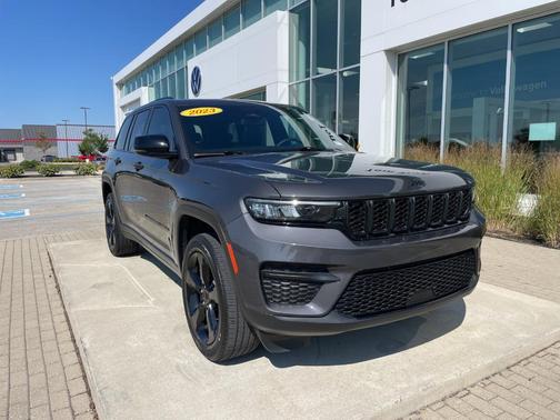 2023 Jeep Grand Cherokee Altitude
