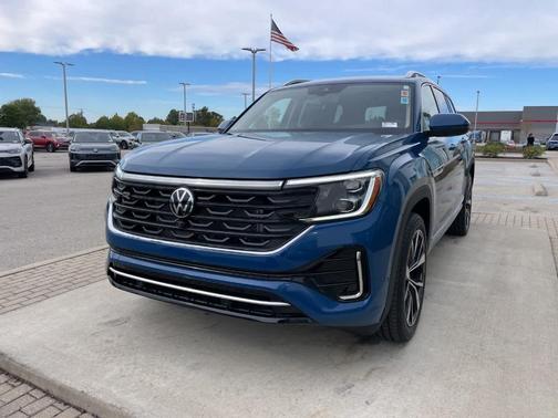 2026 Volkswagen Atlas 2.0T SEL Premium R-Line