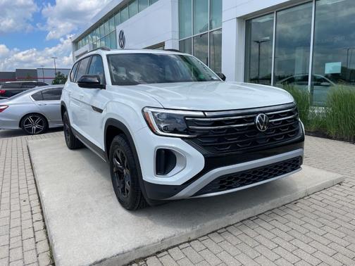 2025 Volkswagen Atlas 2.0T Peak Edition