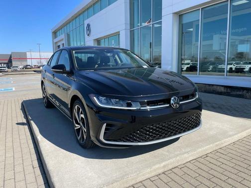 Deep Black Pearl 2026 Volkswagen Jetta 1.5T SEL