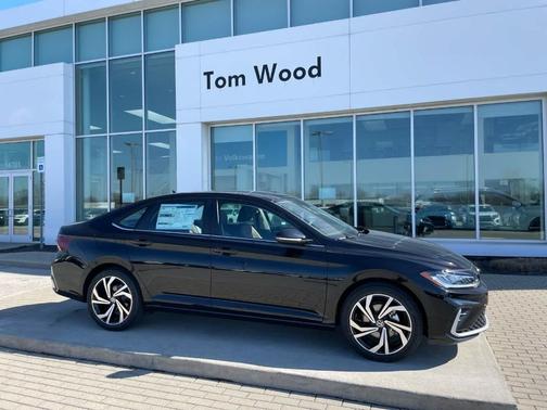 Deep Black Pearl 2026 Volkswagen Jetta 1.5T SEL