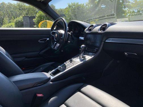 2021 Porsche 718 Cayman Base