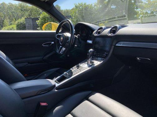 2021 Porsche 718 Cayman Base