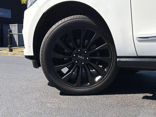 Pristine White 2020 Lincoln Navigator Reserve