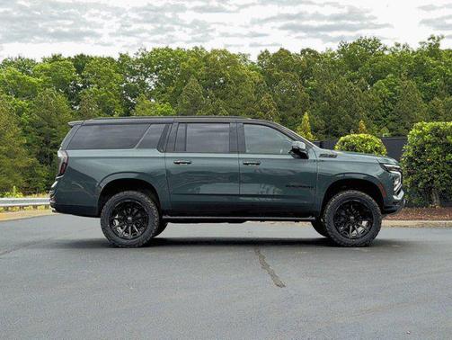 Cypress Grey 2025 Chevrolet Suburban Z71
