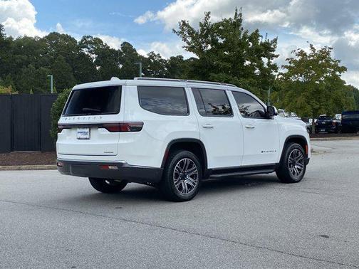2022 Jeep Wagoneer Series III 4x2