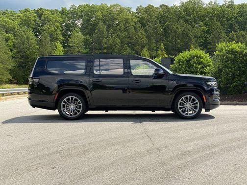 2023 Jeep Grand Wagoneer L Series II 4x4