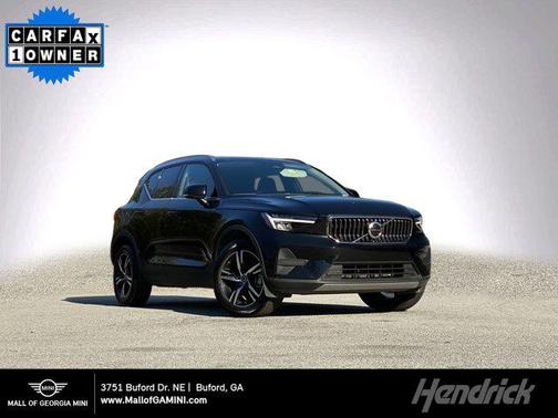 2025 Volvo XC40 B5 Core Bright Theme