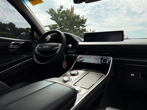 Savile Silver 2024 Genesis GV80 2.5T