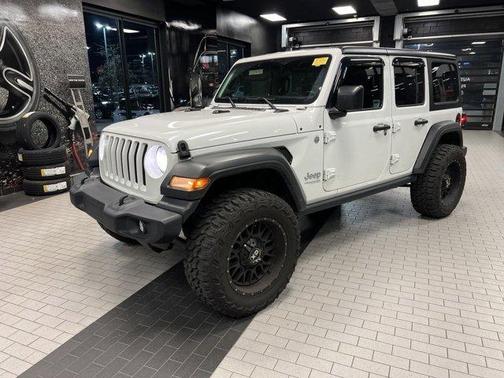 Photo 4 of 18 of 2021 Jeep Wrangler Unlimited Sport