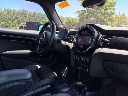 MINI Yours Enigmatic Black Metallic 2023 MINI Hardtop Cooper S