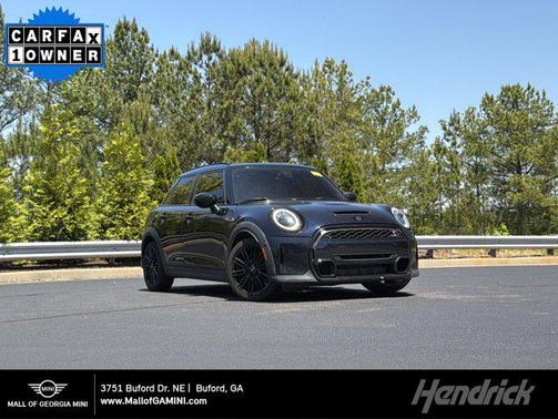 MINI Yours Enigmatic Black Metallic 2023 MINI Hardtop Cooper S