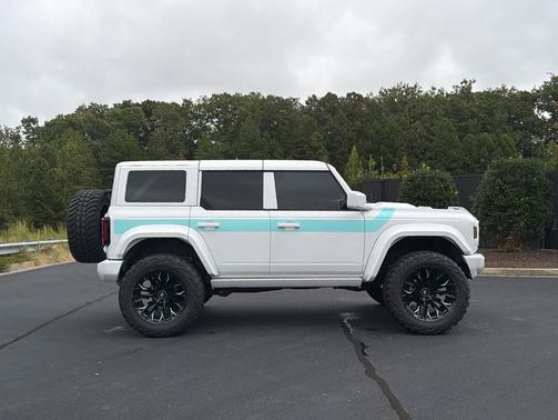 Oxford White 2026 Ford Bronco Outer Banks