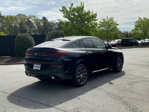 Black Sapphire Metallic 2024 BMW X6 xDrive40i