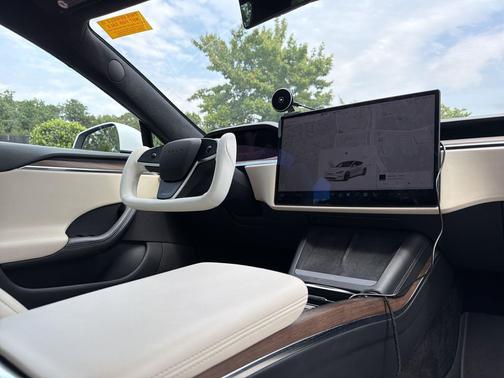 2022 Tesla Model S Dual Motor All-Wheel Drive