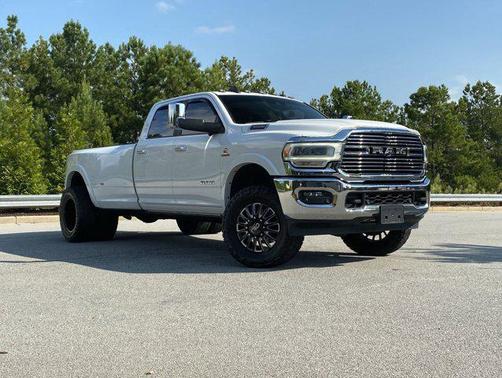 2020 RAM 3500 Laramie Crew Cab 4x4 8' Box